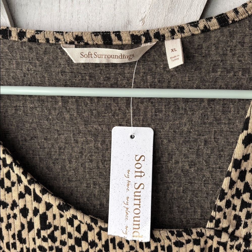 NWT Women's Anesha Leopard Print Top from Soft Surroundings - Picture 3 of 6